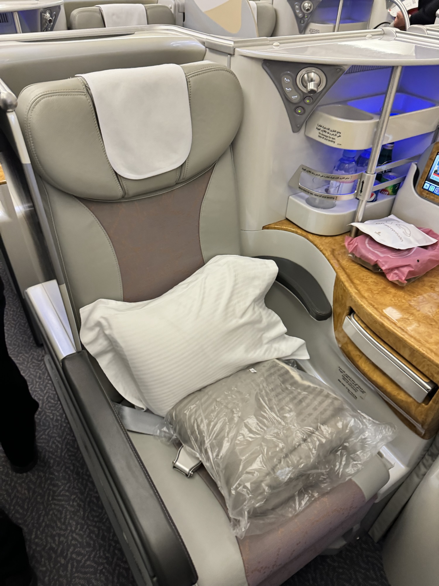 エミレーツ航空 ビジネスクラス シート