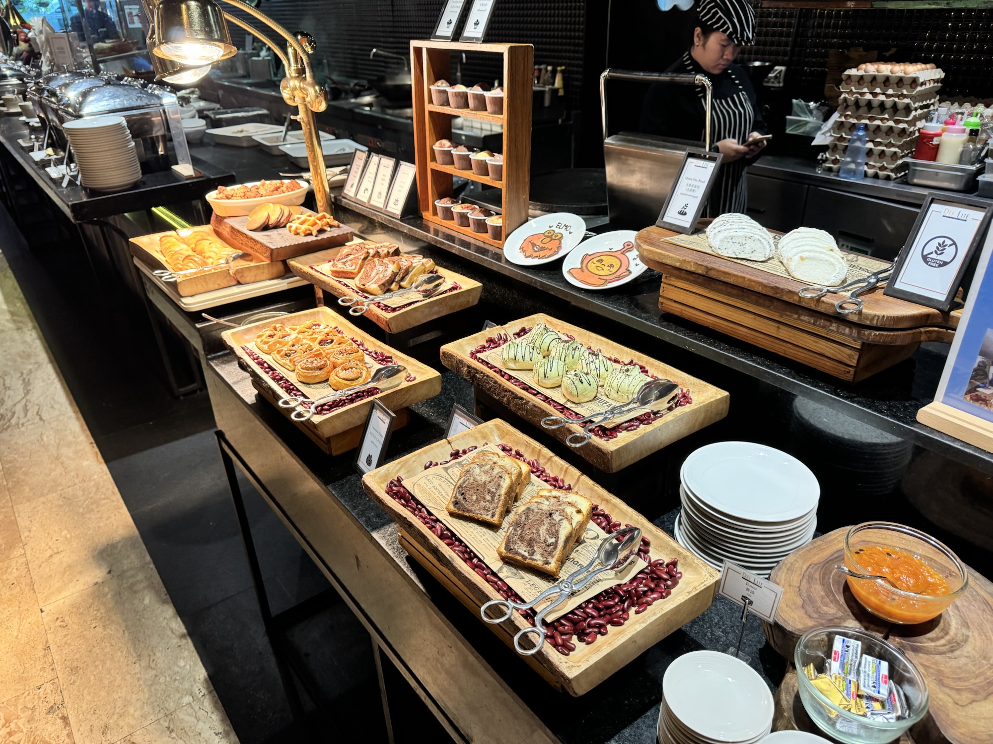 タイ料理などのホットミール