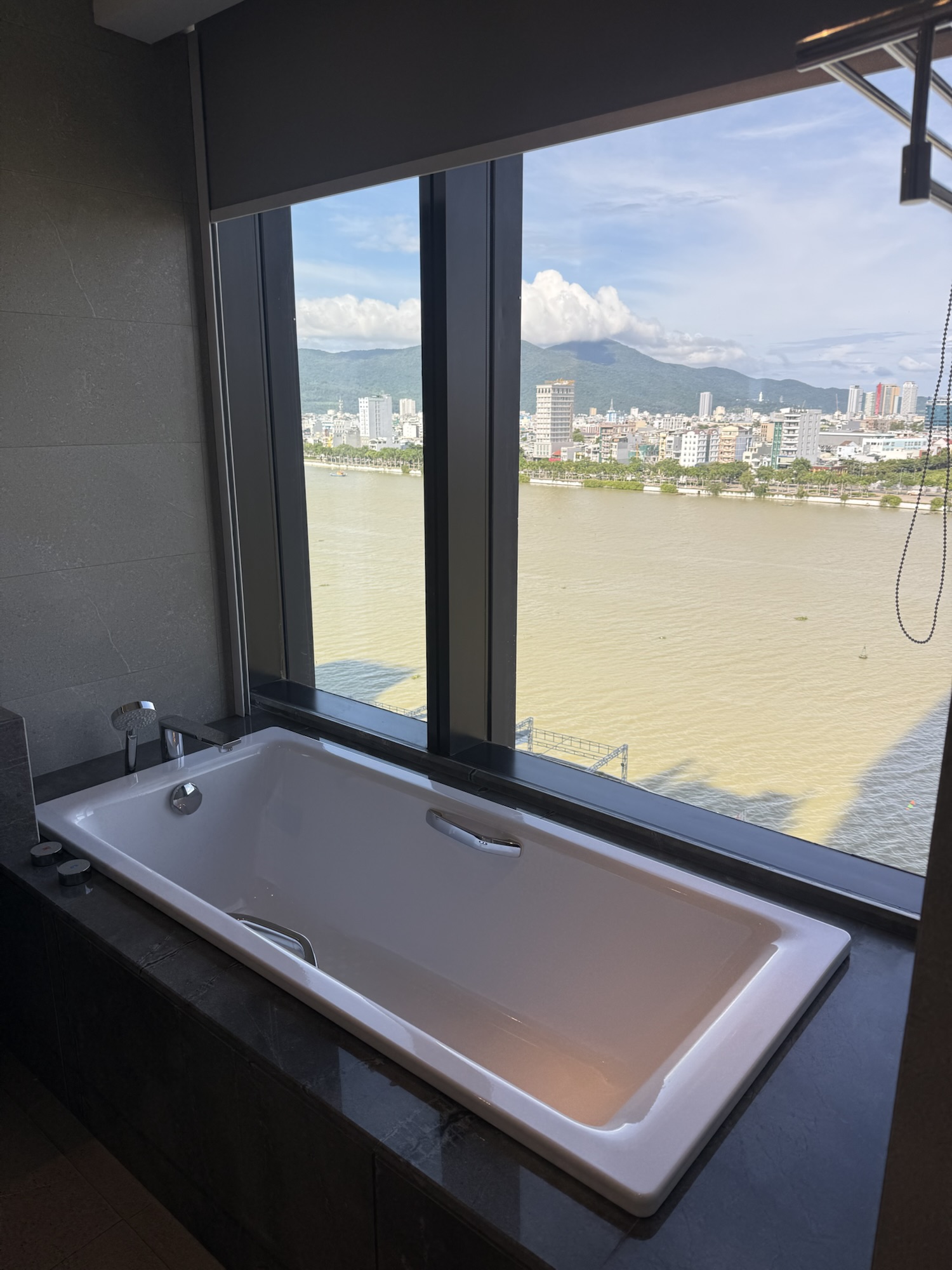 絶景のビューバス