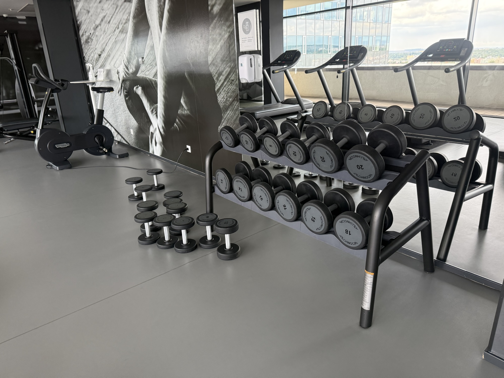 充実したフリーウェイト