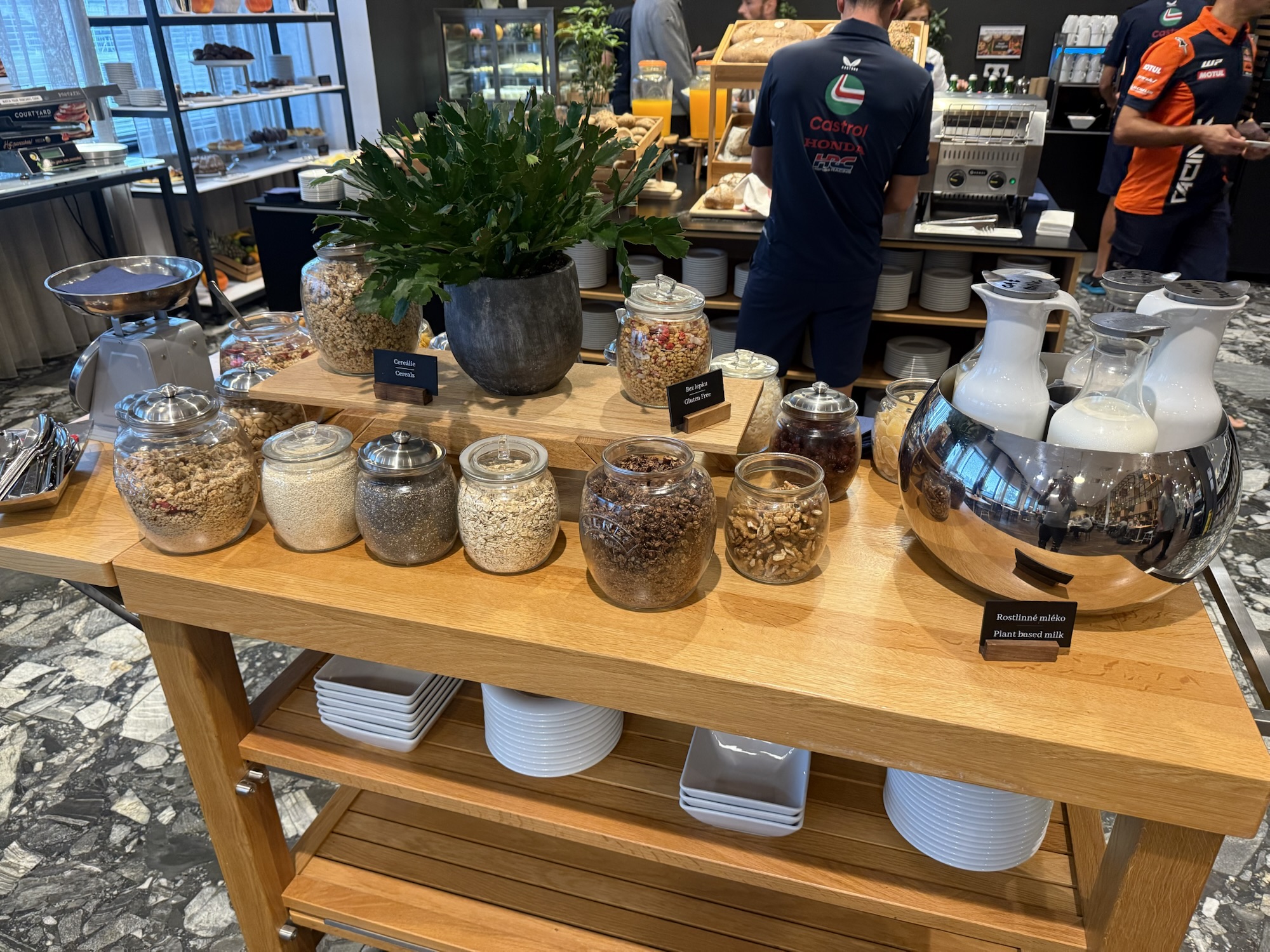 シリアルコーナー