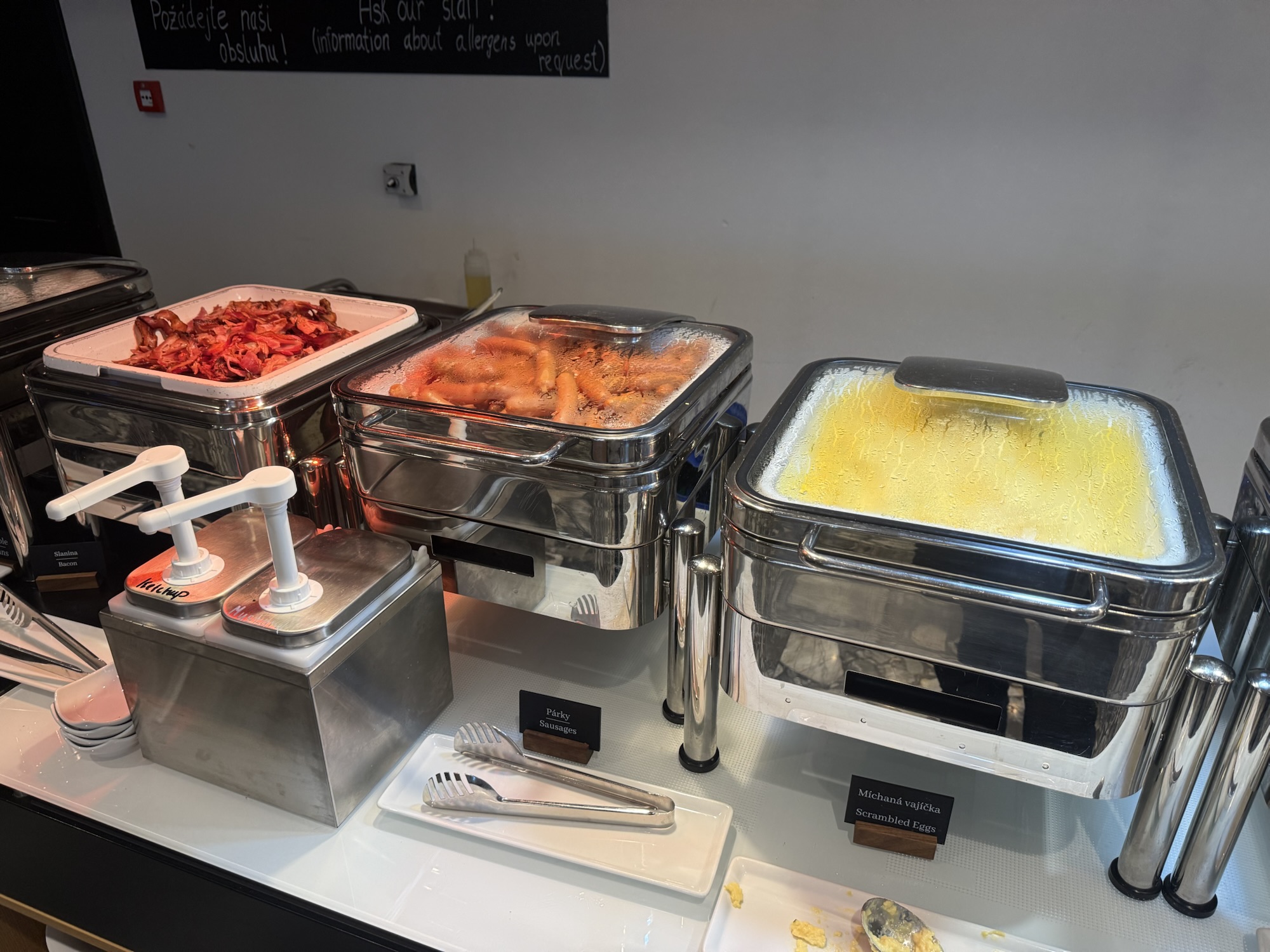 朝食ビュッフェの様子