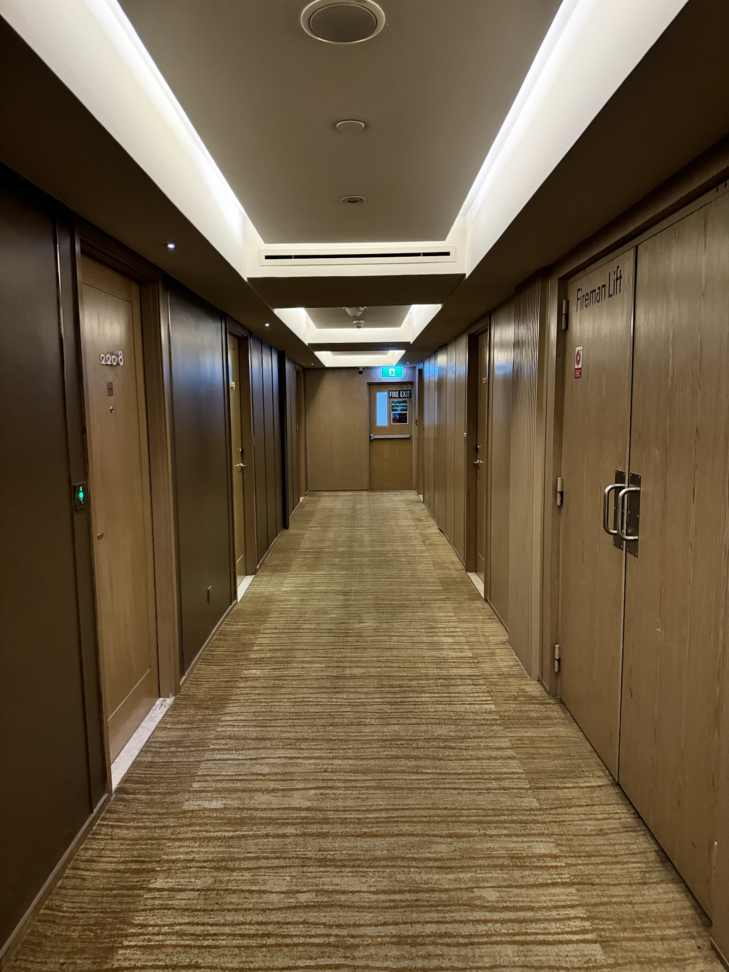 客室階の廊下
