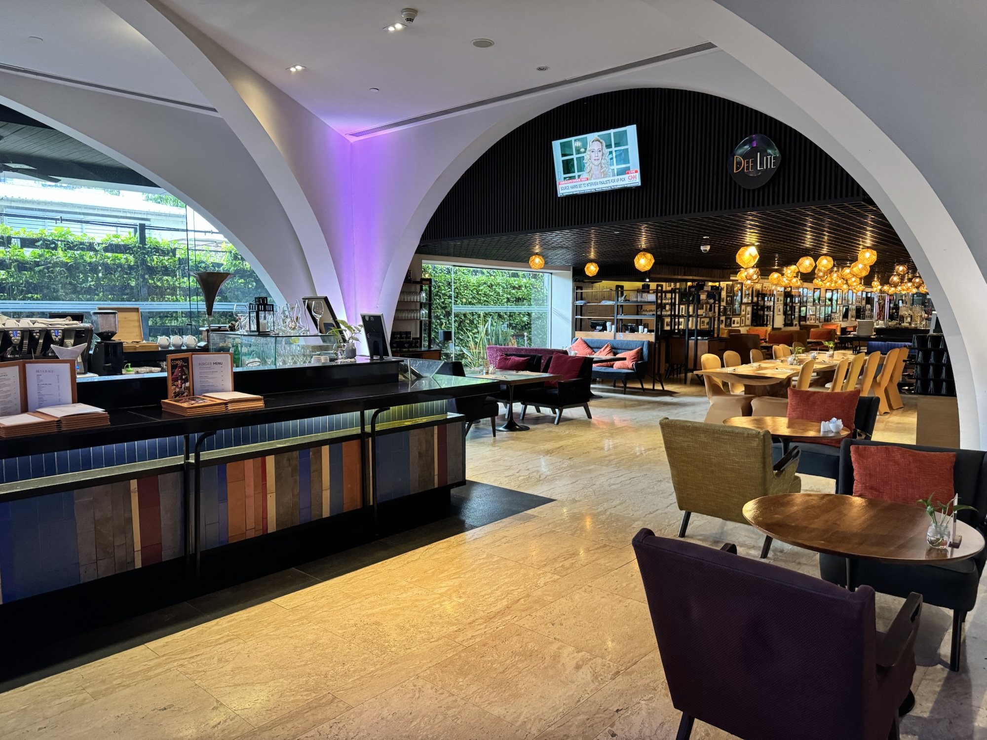 1階バーカウンター