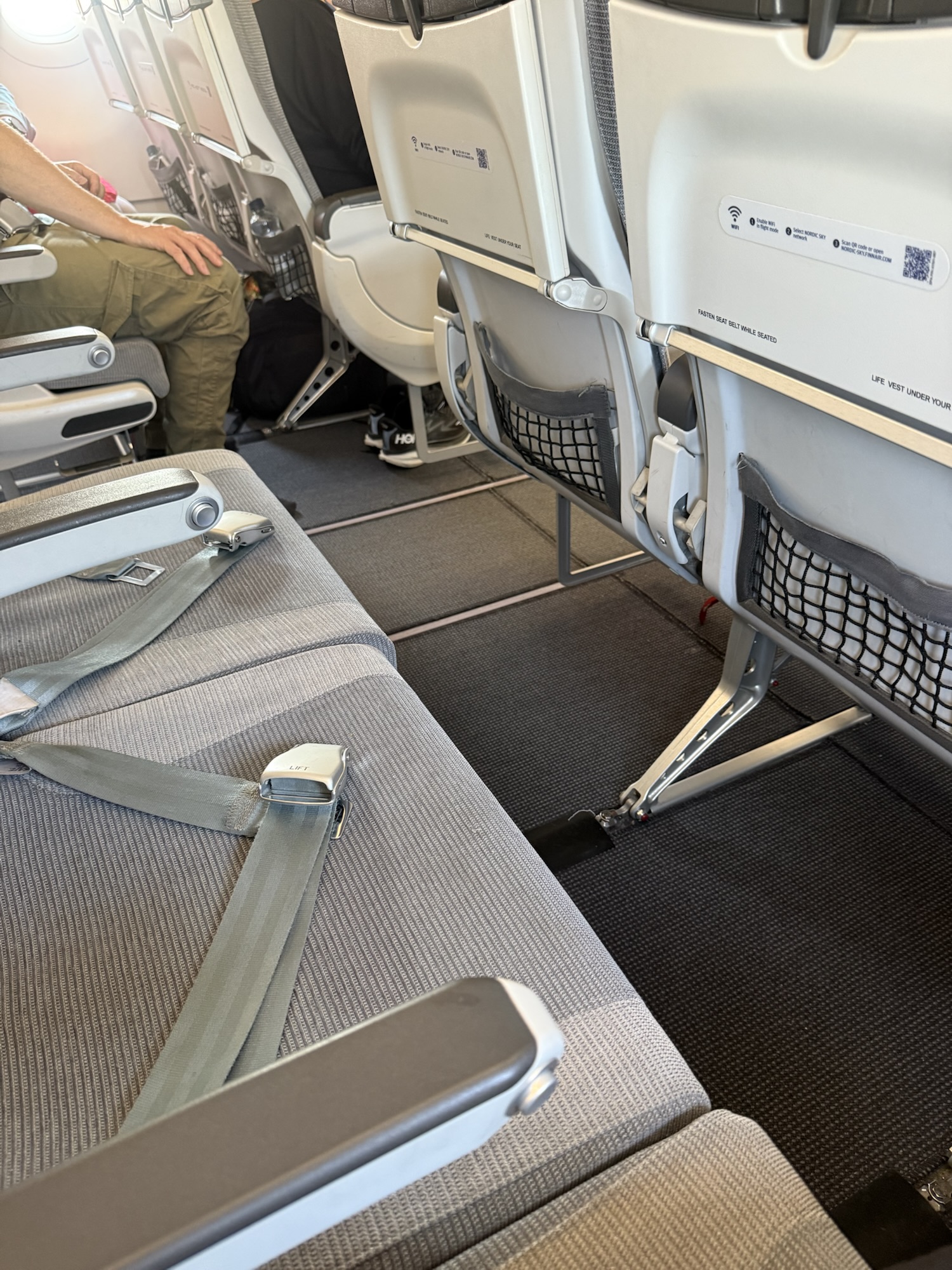 シートピッチのアップ