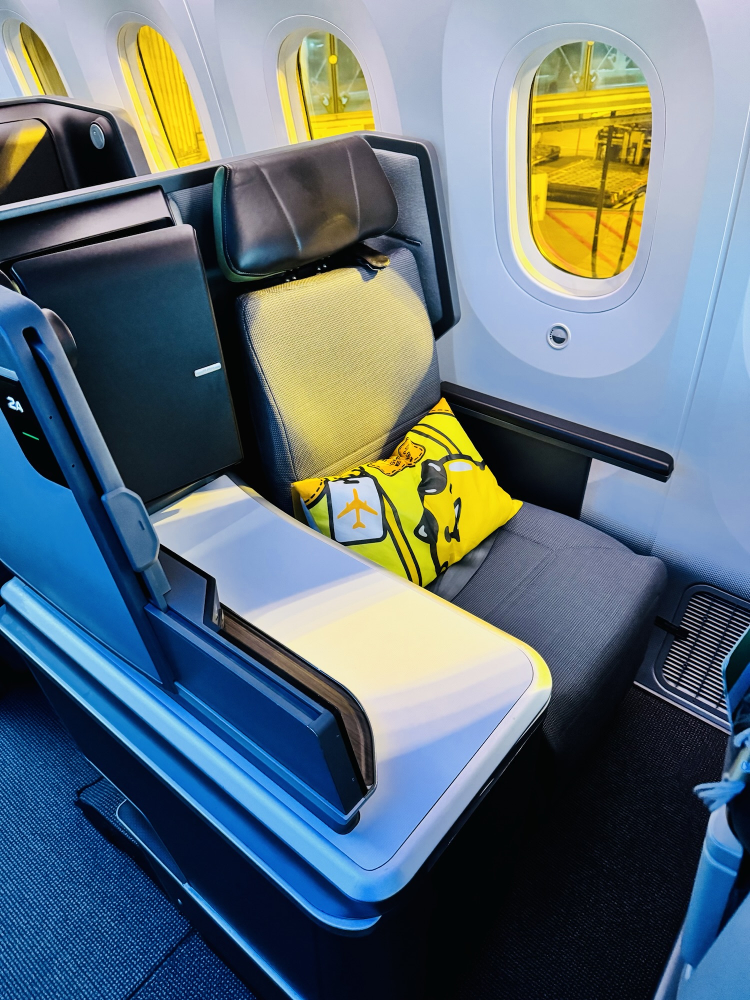 BR159搭乗記】エバー航空 B787-9 ビジネスクラス (ICN-TPE)｜BMW