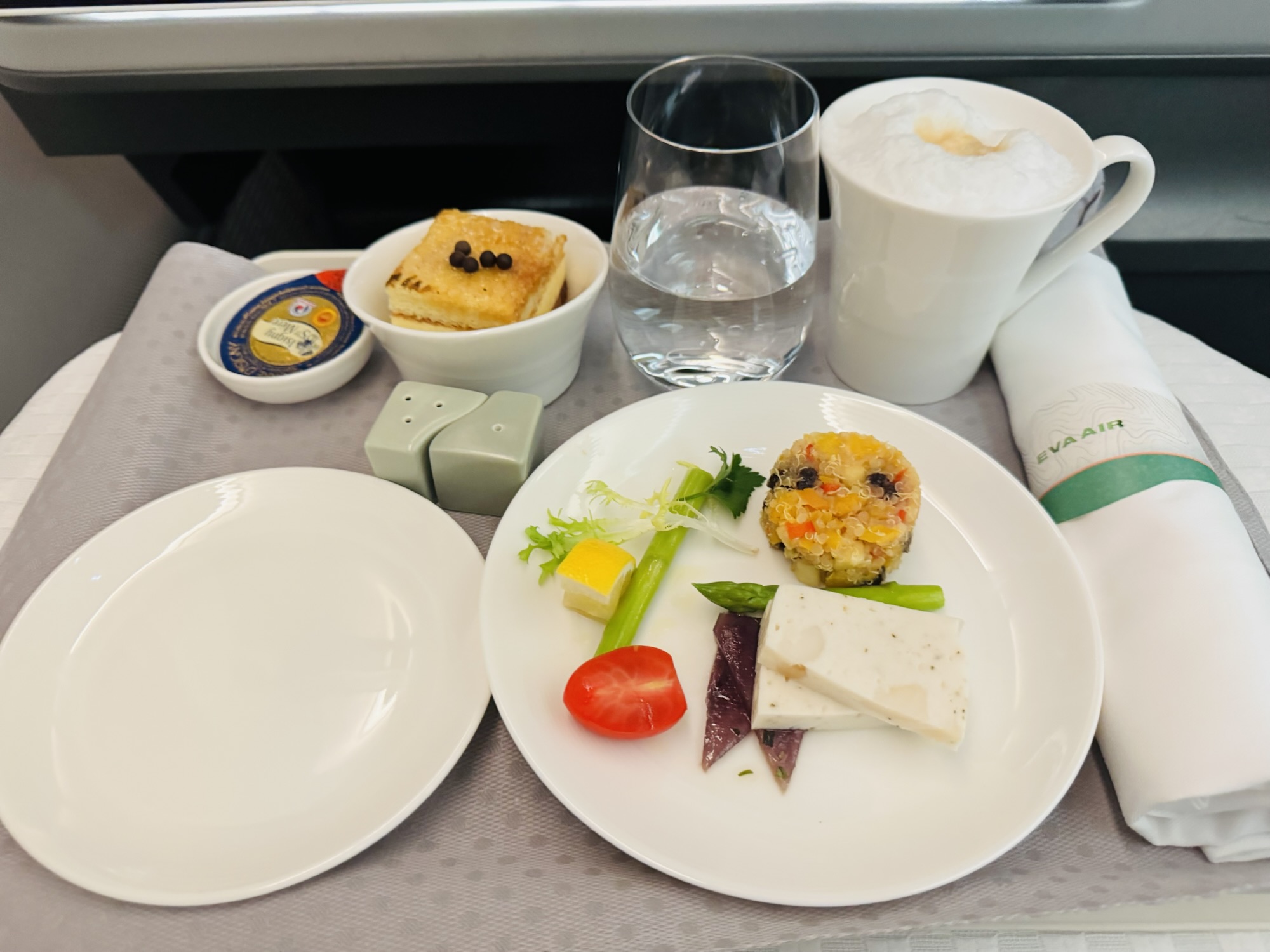 エバー航空BR159便ビジネスクラスの機内食