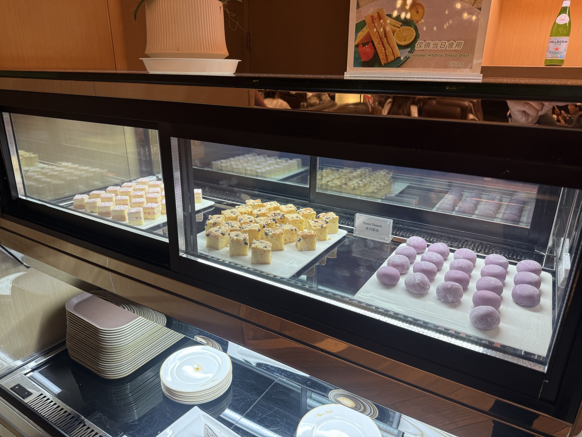 デザートケース