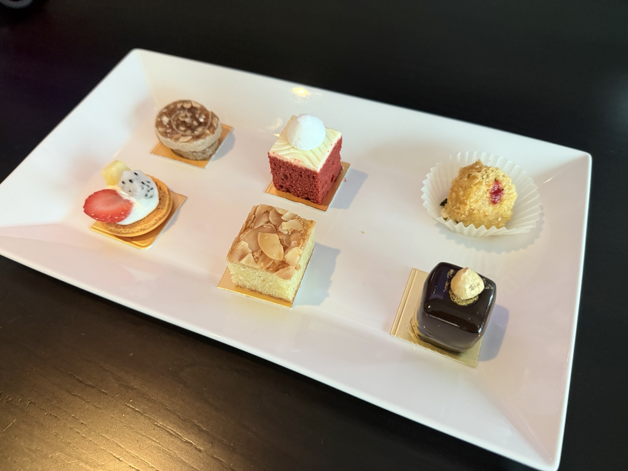 デザートケーキ