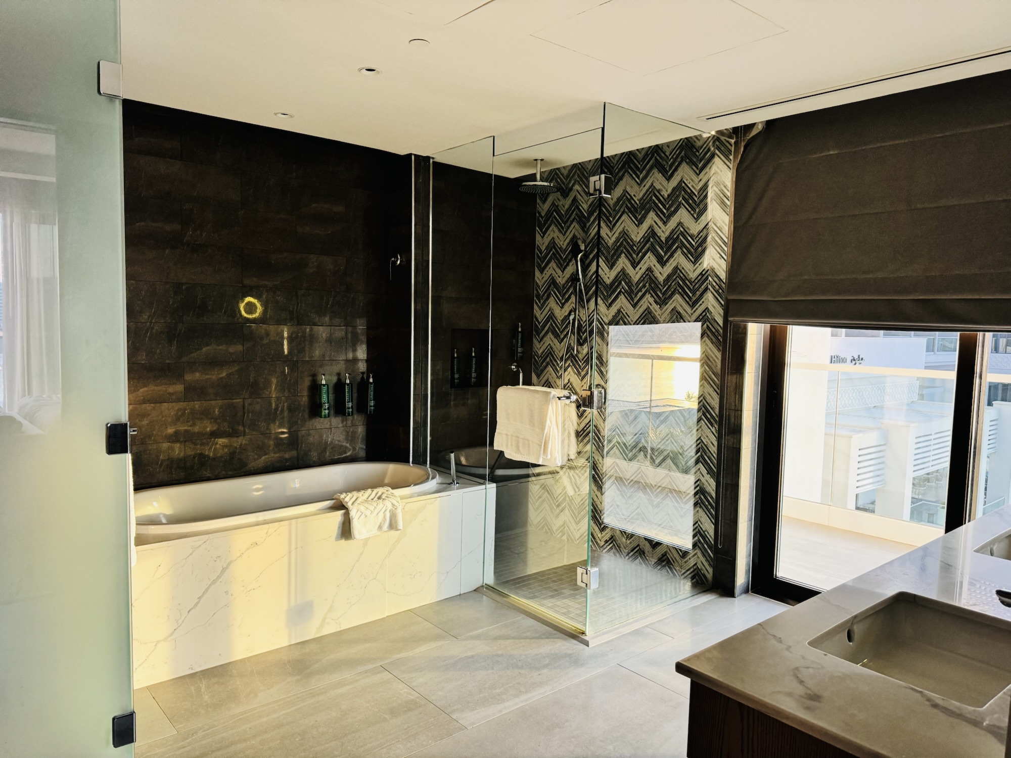 バスルーム全景