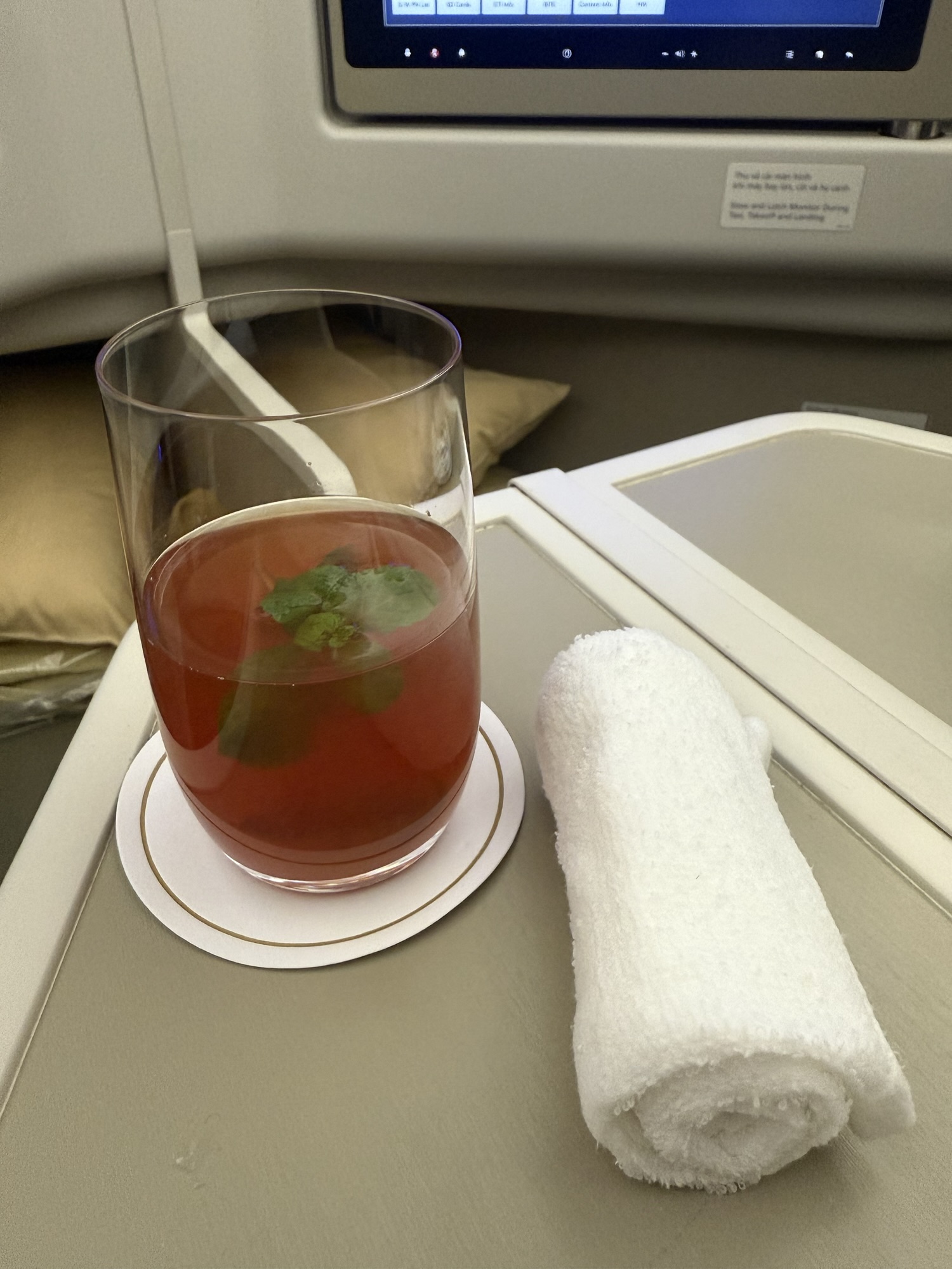 ウェルカムドリンクとおしぼり