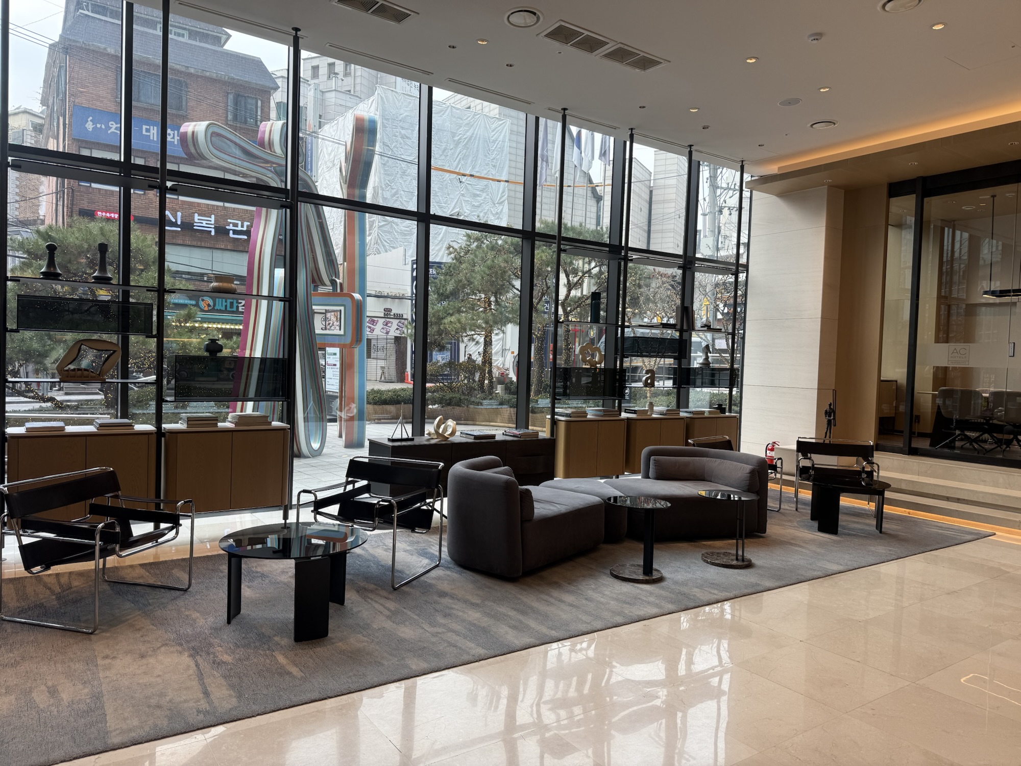 ACホテル江南の1Fロビー