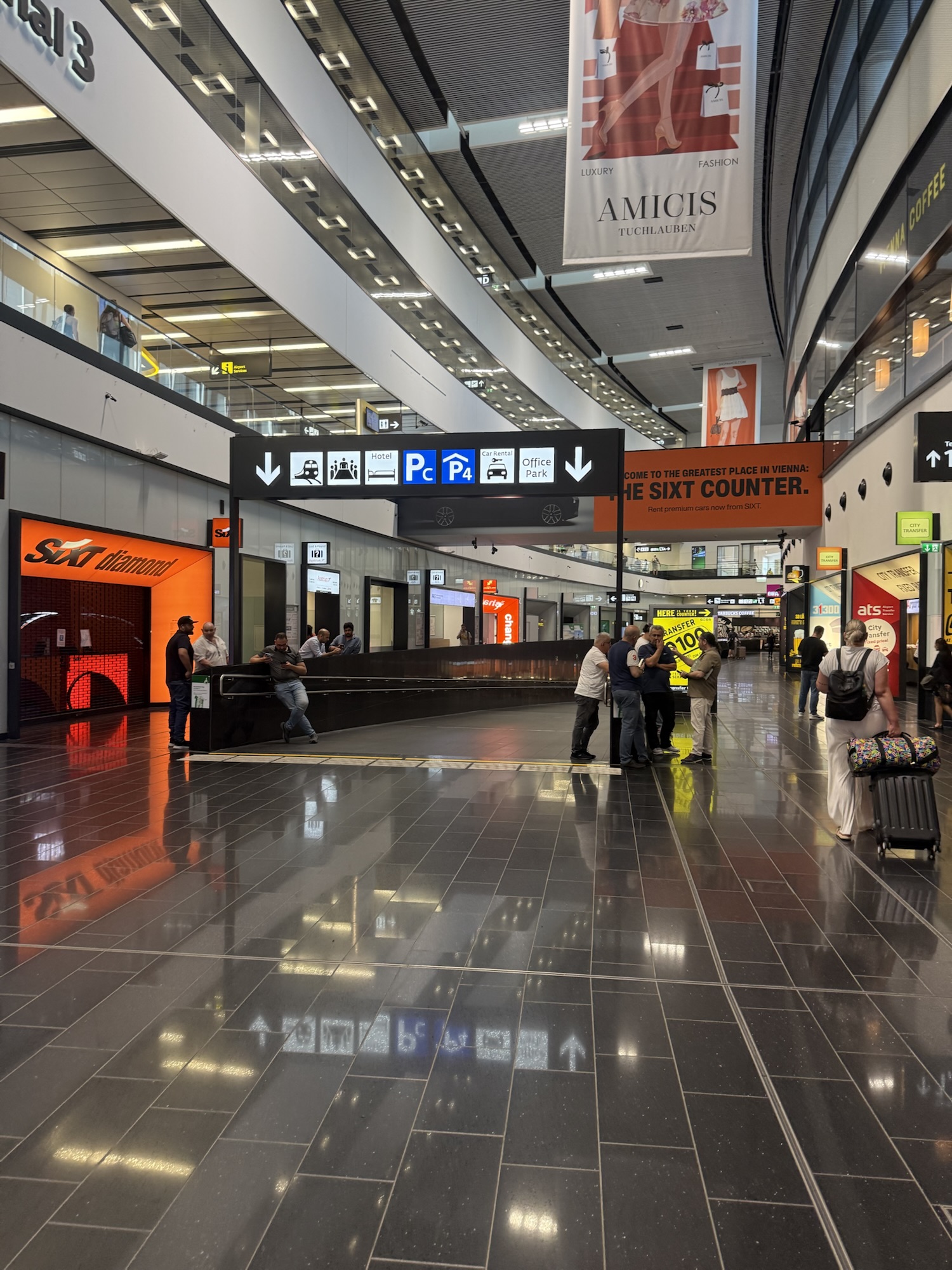 ウィーン国際空港の到着ロビー