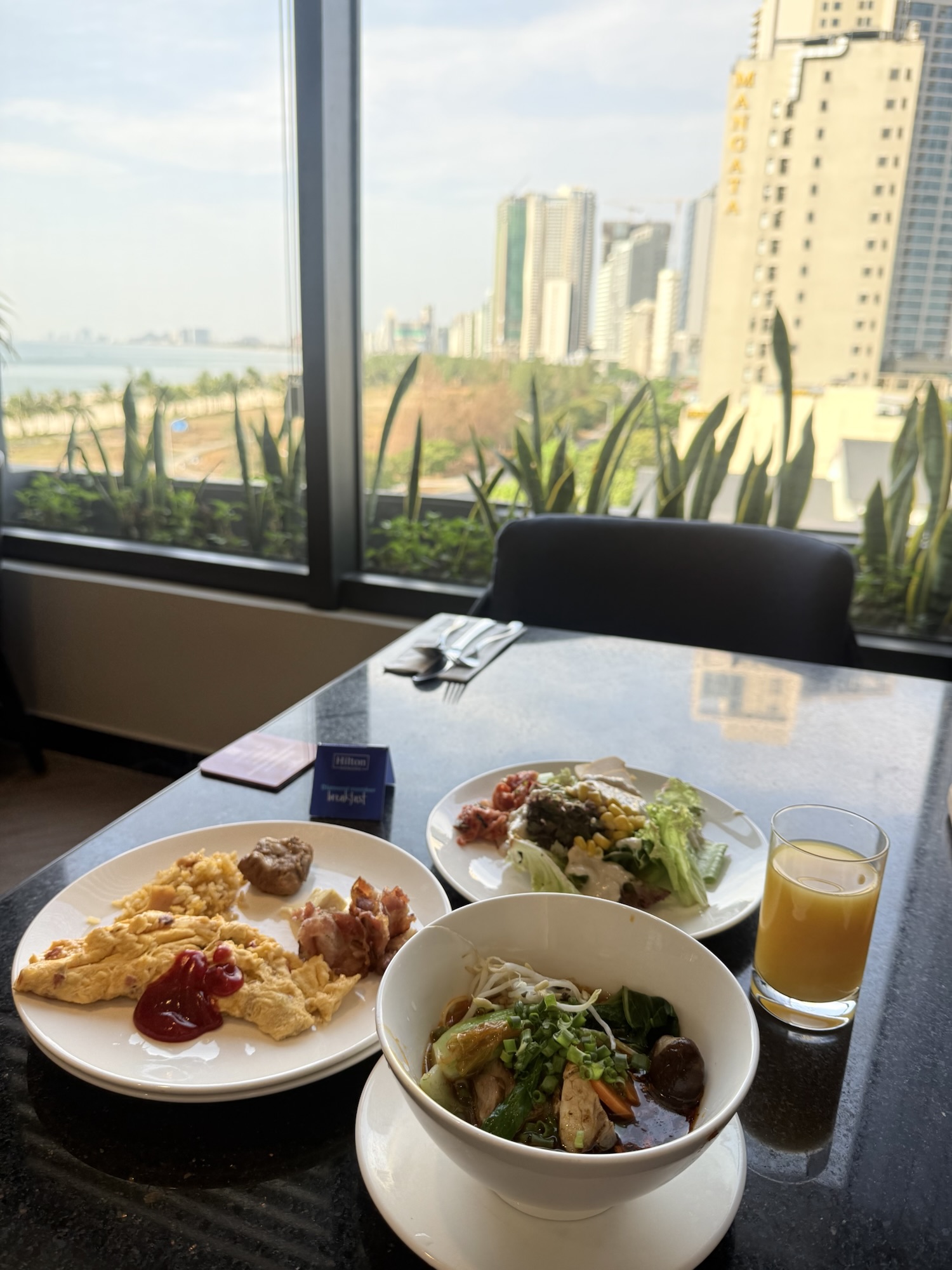 実際に取ってきた朝食