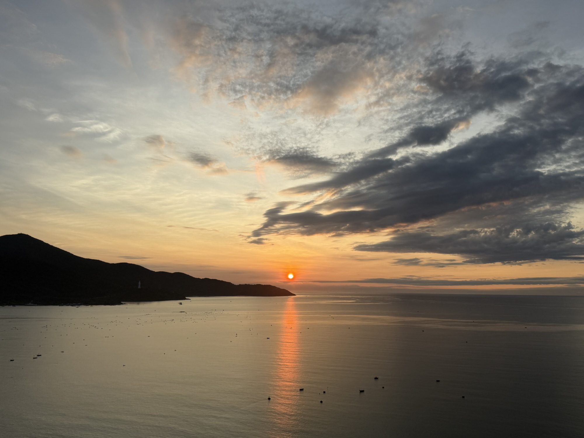 Superior King Ocean Viewの客室から見た日の出