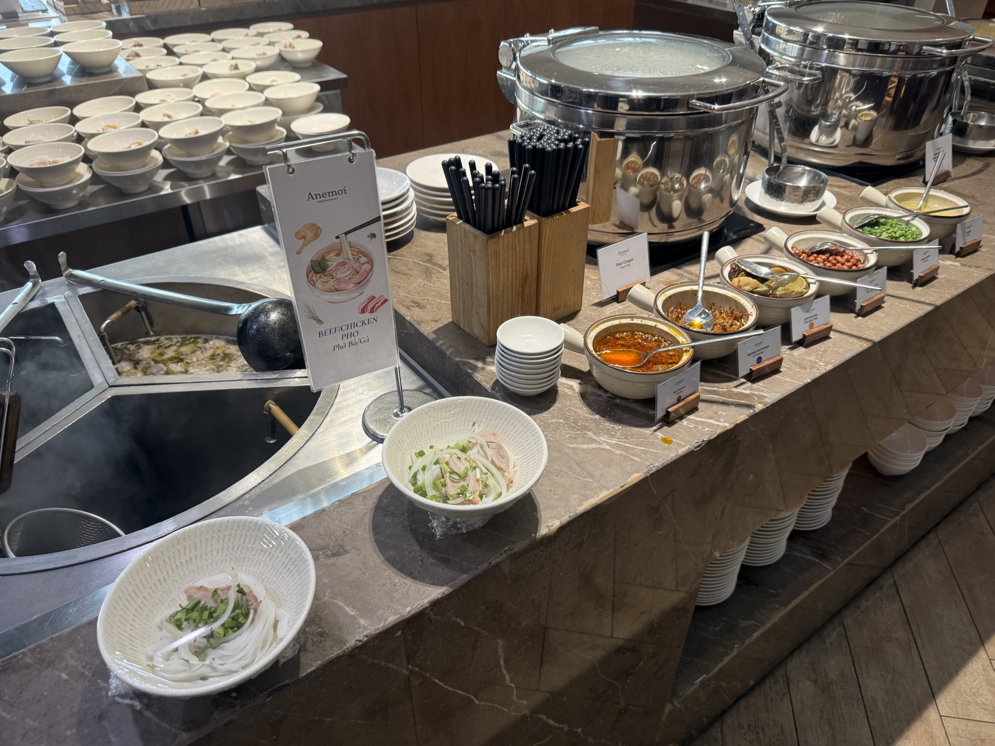 Anemoi朝食ビュッフェのフォー