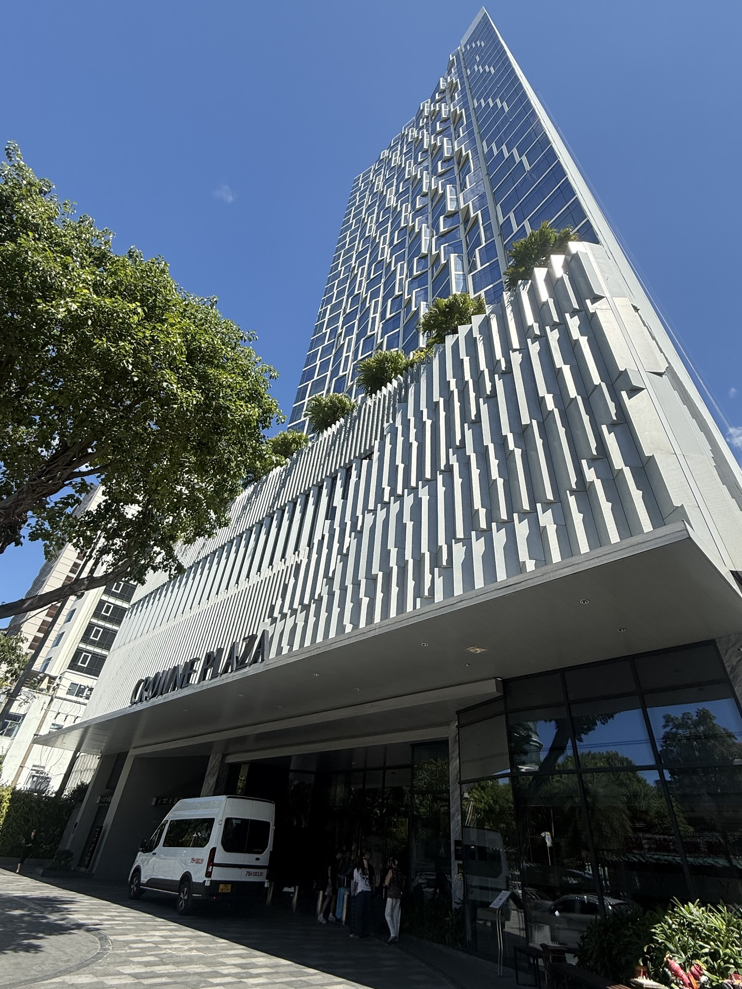 Crowne Plaza Danang City Centreの外観