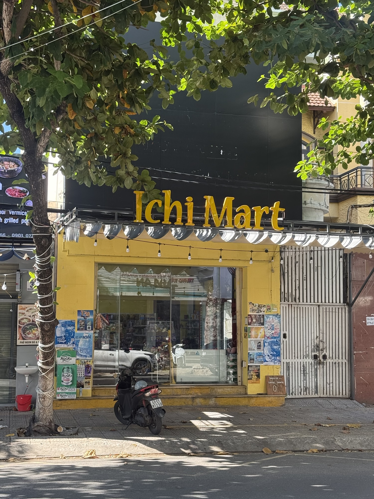 Crowne Plaza Danang City Centre近くのIchi Mart
