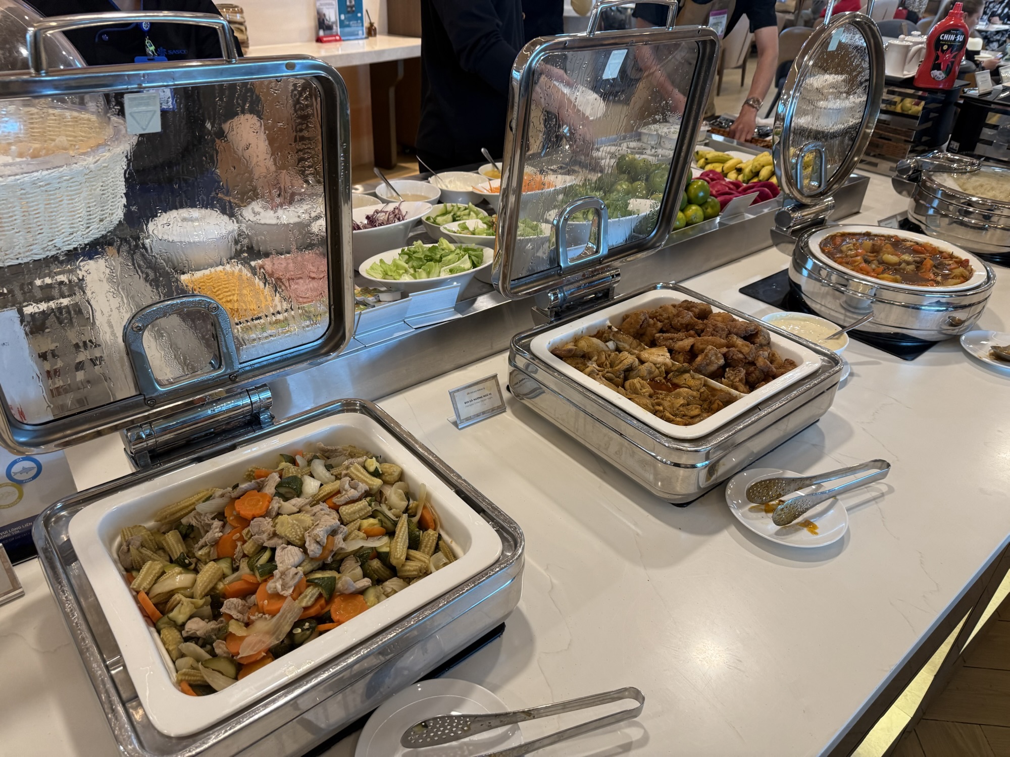 ロータスラウンジの温かい料理