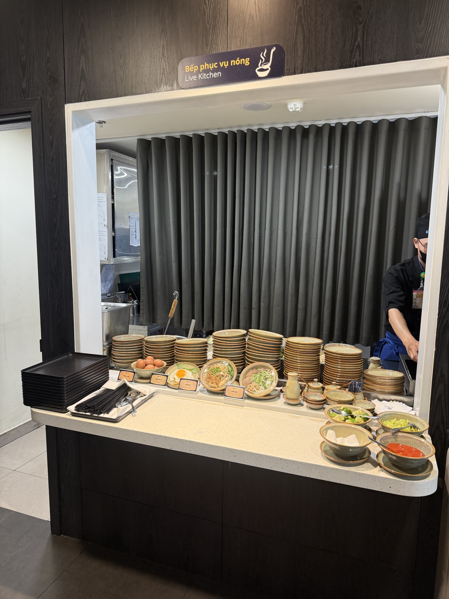 The SENS Business Loungeのライブキッチン