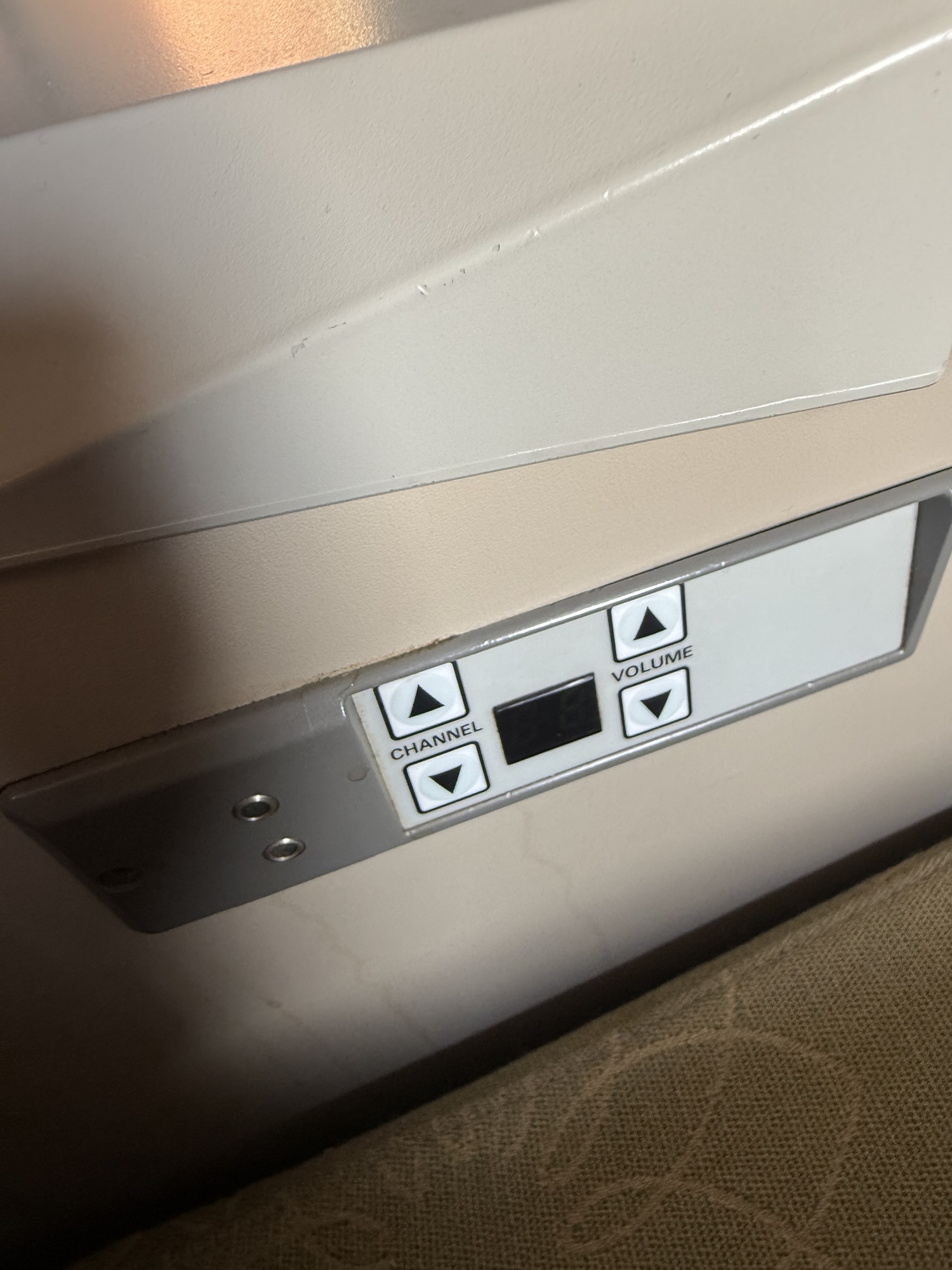 ベトナム航空A321のチャンネルと音量操作ボタン