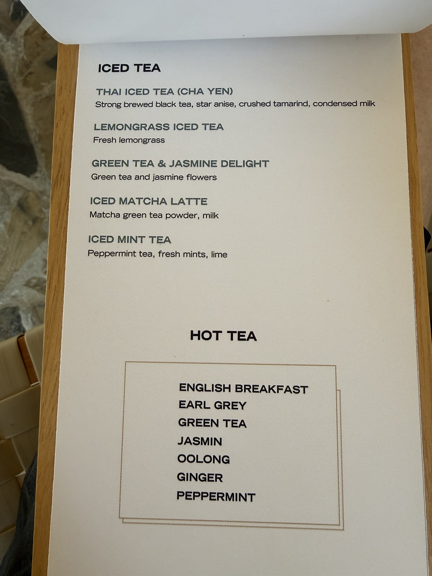 Cabanas Koh Samuiのアイスティーとホットティーのメニュー