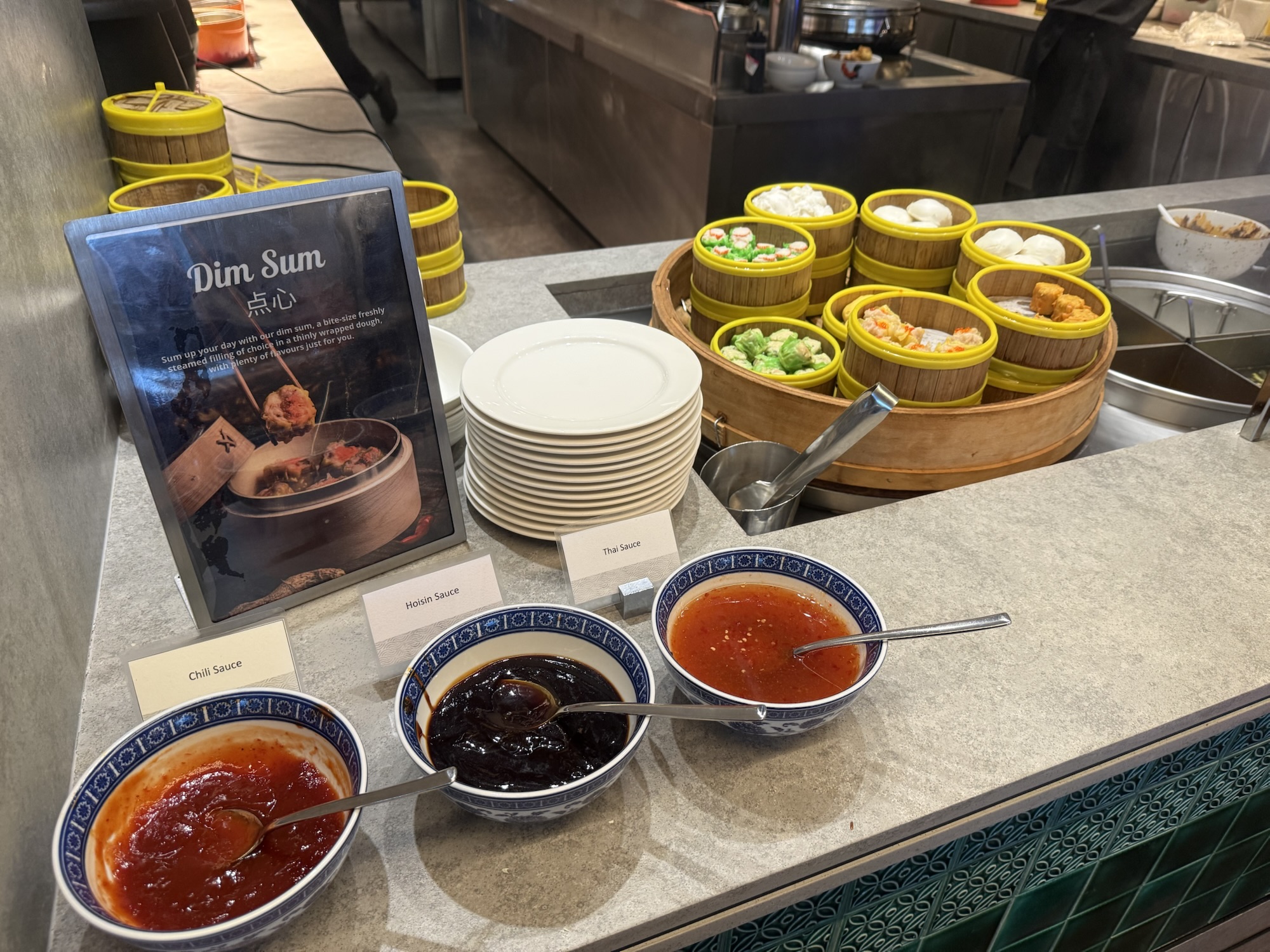 朝食ビュッフェの点心コーナー
