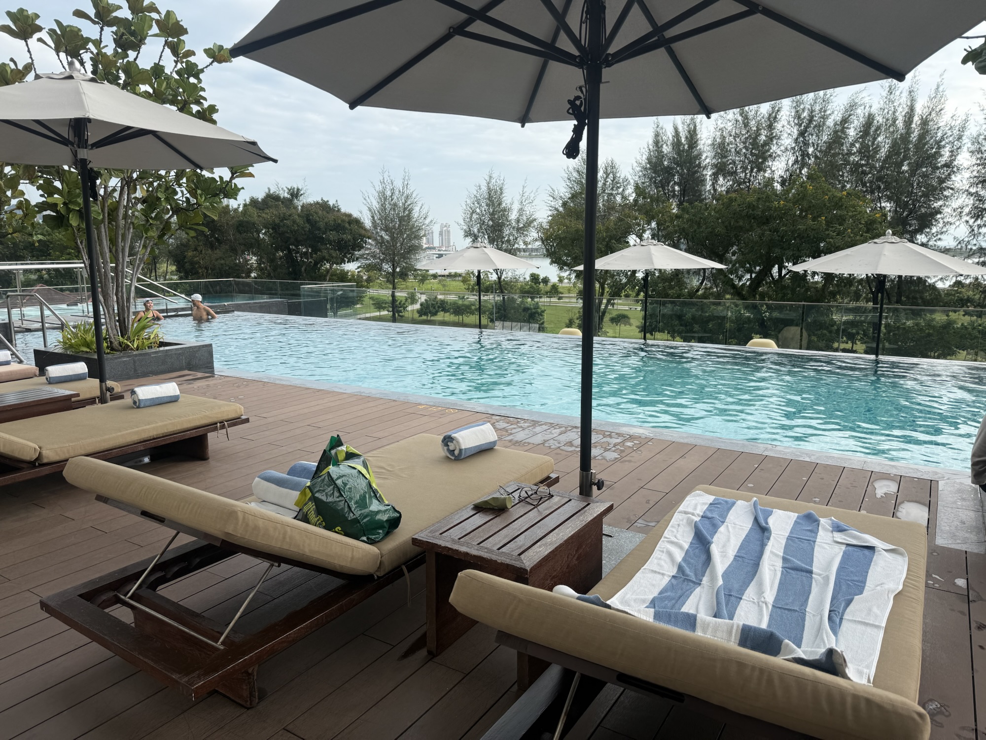 Penang Marriott Hotelの屋外プール